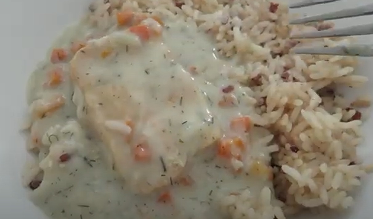 Plat minceur Qilibri dos de poisson sauce à l'aneth et riz