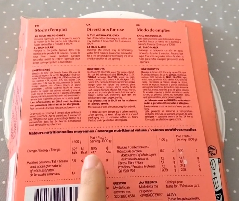 Dos d'une barquette Dietbon montrant les ingrédients et les valeurs nutritionnelles du tajine aux boulettes de bœuf